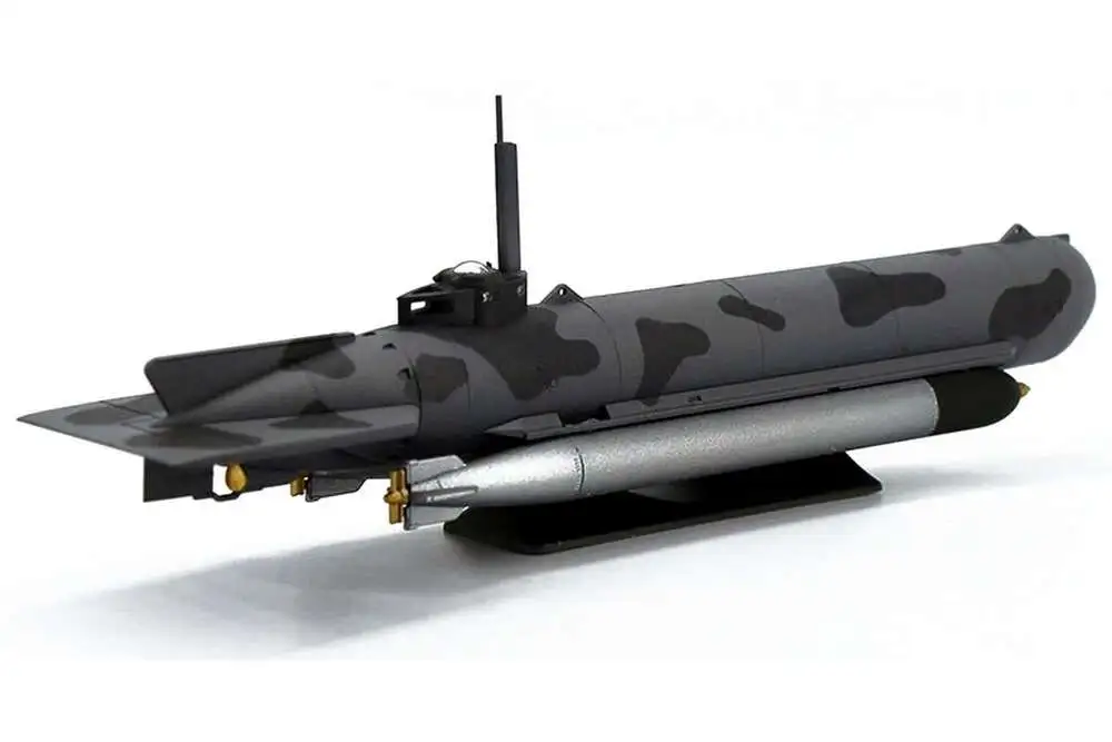 German Midget Submarine Type Molch 1:72